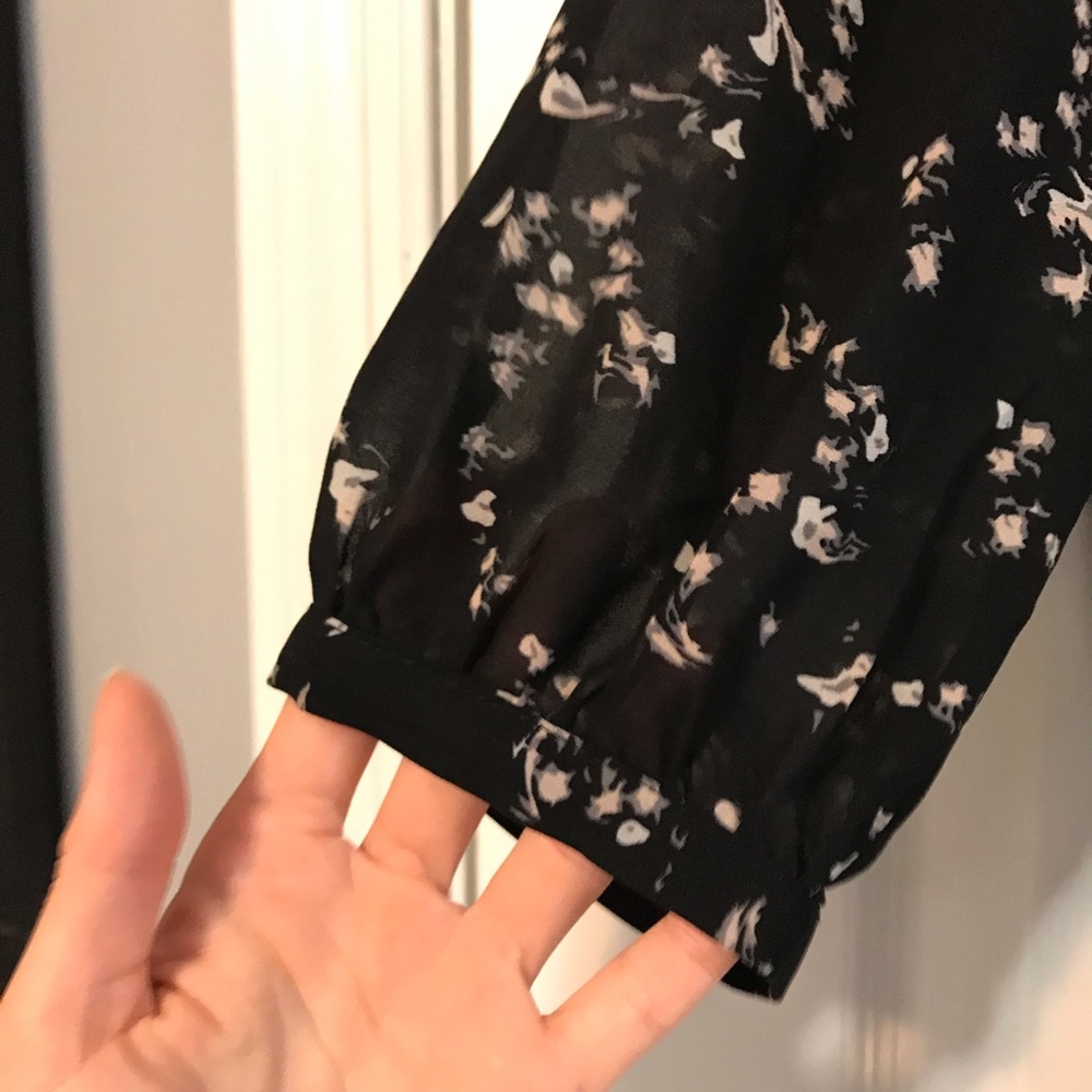 Black Floral Philosophy Blouse - Picture 6 of 6